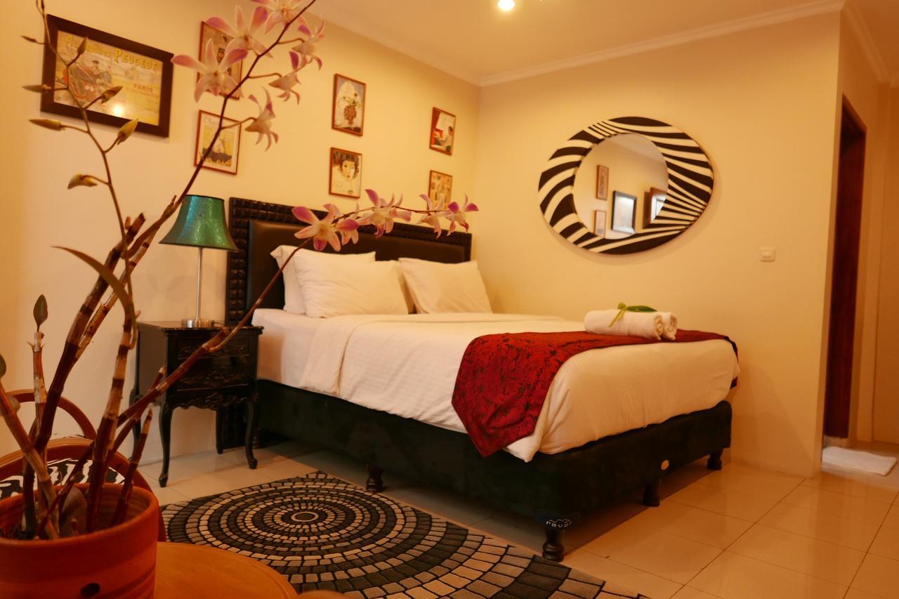 Ciwulan 36 Guest House Bandung Esterno foto