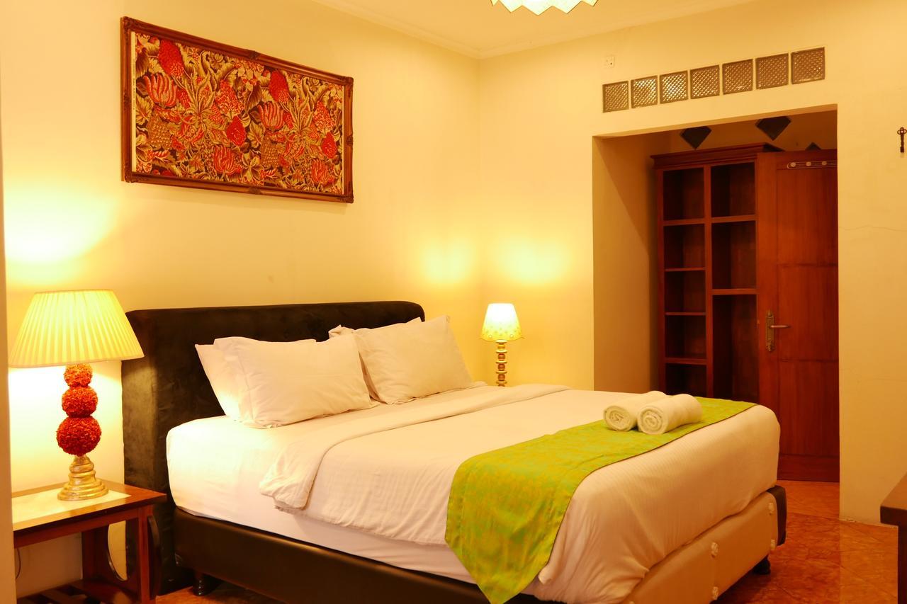 Ciwulan 36 Guest House Bandung Esterno foto