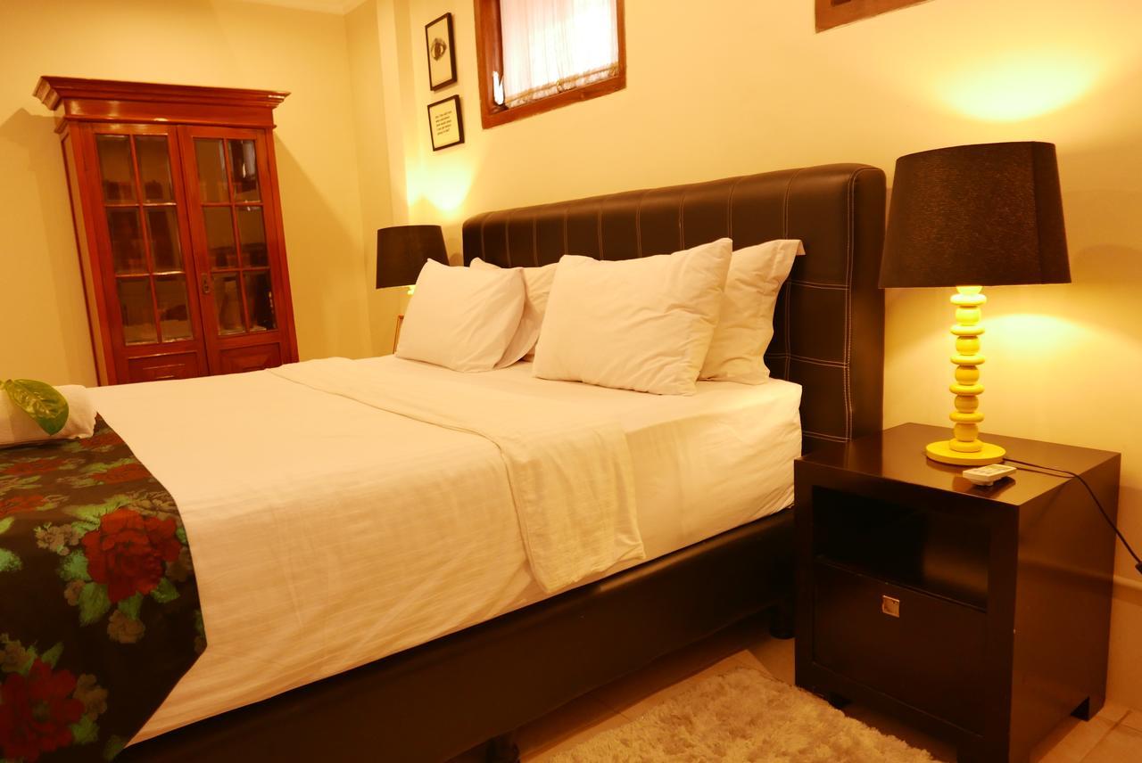 Ciwulan 36 Guest House Bandung Esterno foto