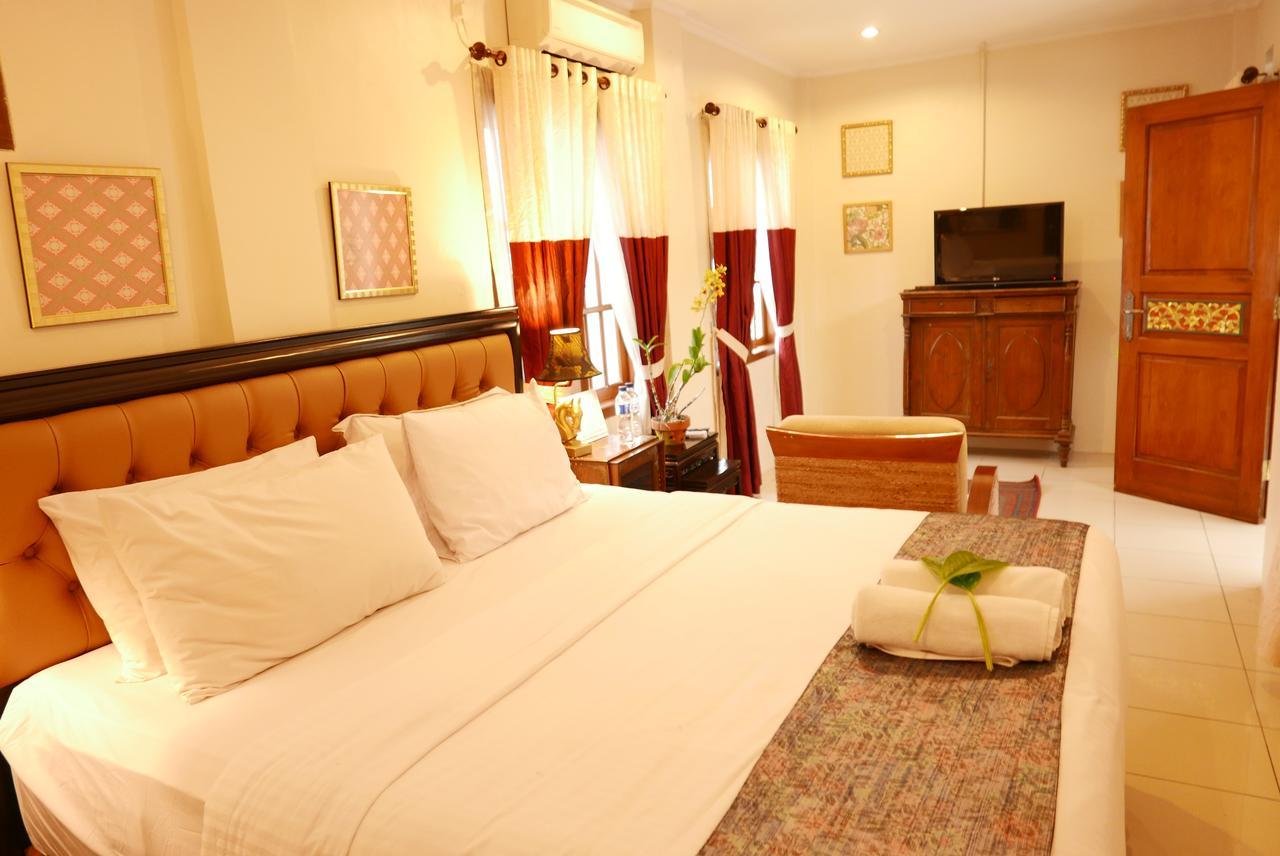 Ciwulan 36 Guest House Bandung Esterno foto